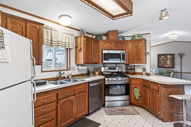 2442 Rice Street 211, Little Canada, MN 55113