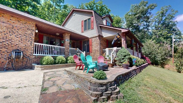 1055 Valley Court, Huntington, WV 25704