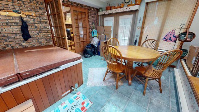 1055 Valley Court, Huntington, WV 25704