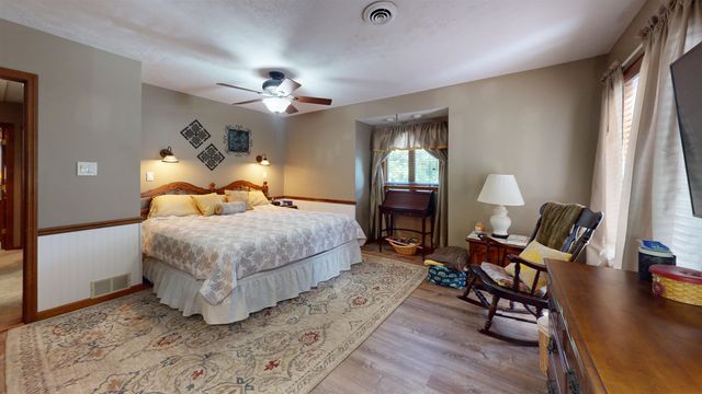 1055 Valley Court, Huntington, WV 25704