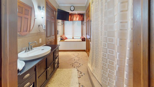 1055 Valley Court, Huntington, WV 25704