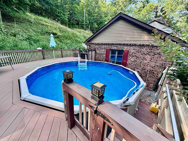 1055 Valley Court, Huntington, WV 25704