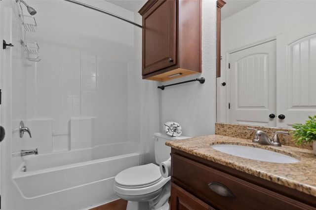 3340 Lieutenant Avenue, College Station, TX 77845