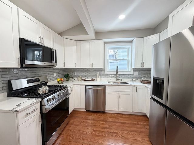 406 Chestnut St, Lynn, MA 01902