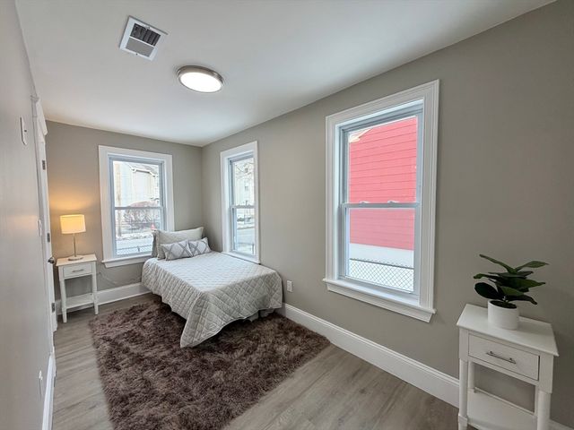 406 Chestnut St, Lynn, MA 01902