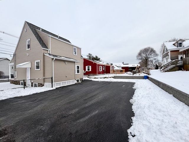 406 Chestnut St, Lynn, MA 01902