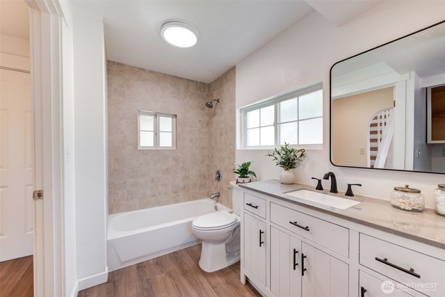 8183 NE 165th Street, Kenmore, WA 98028