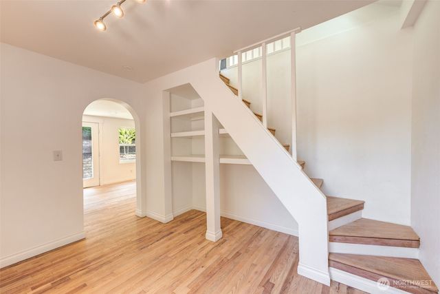 8183 NE 165th Street, Kenmore, WA 98028
