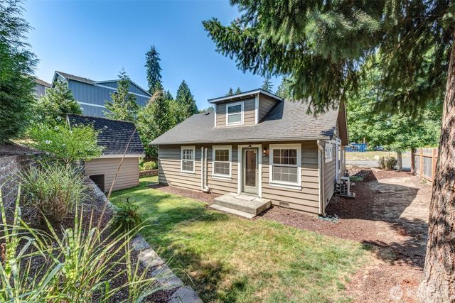 8183 NE 165th Street, Kenmore, WA 98028