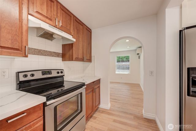 8183 NE 165th Street, Kenmore, WA 98028