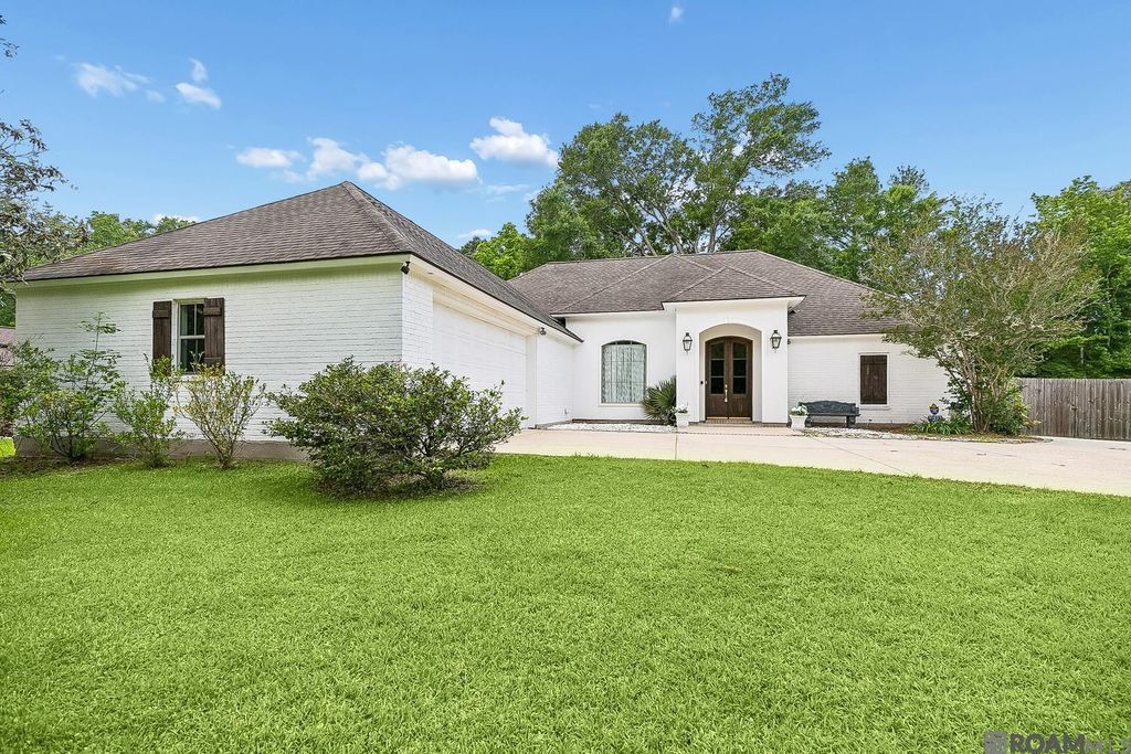10825 Durmast Dr, Greenwell Springs, LA 70739