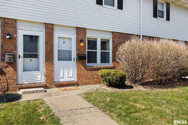 1918 Canterbury Dr Apt F, Washington, IL 61571