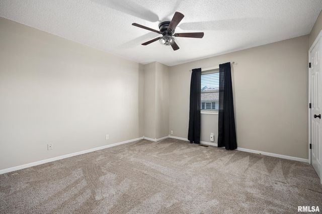 1918 Canterbury Dr Apt F, Washington, IL 61571