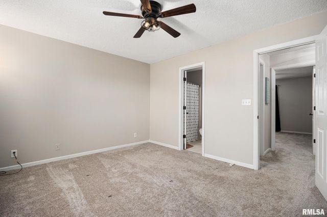 1918 Canterbury Dr Apt F, Washington, IL 61571