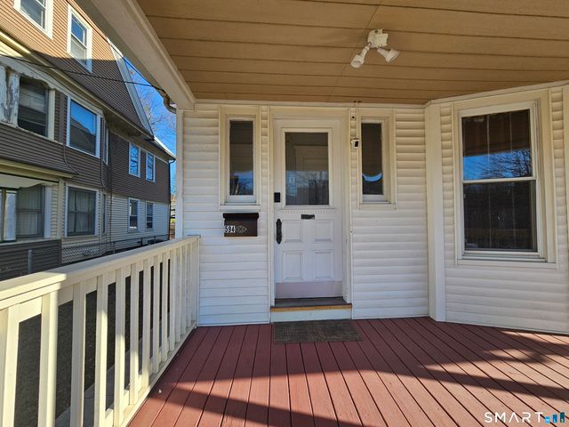 592 Laurel Avenue 2nd Floor, Bridgeport, CT 06605