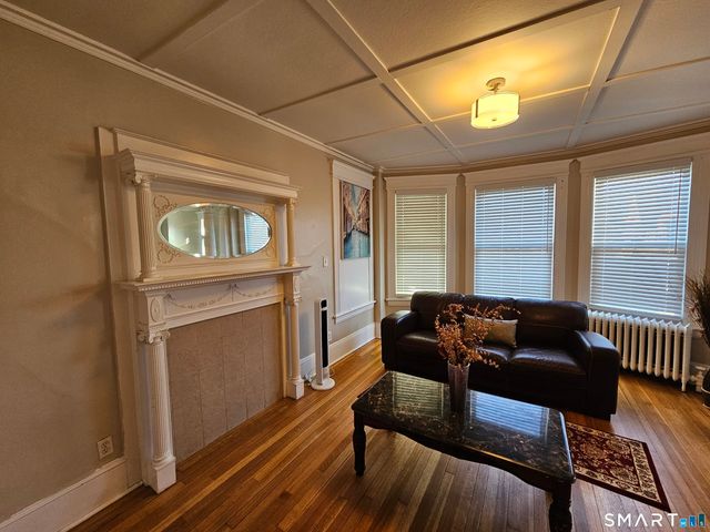 592 Laurel Avenue 2nd Floor, Bridgeport, CT 06605