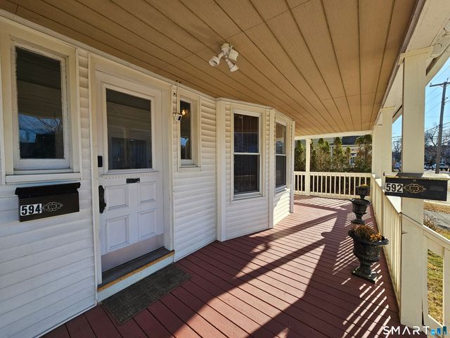 592 Laurel Avenue 2nd Floor, Bridgeport, CT 06605