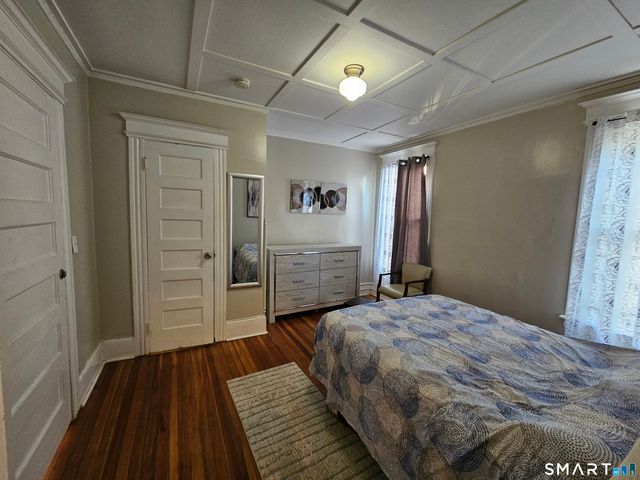592 Laurel Avenue 2nd Floor, Bridgeport, CT 06605
