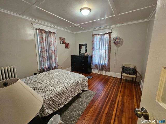 592 Laurel Avenue 2nd Floor, Bridgeport, CT 06605