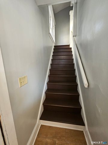 592 Laurel Avenue 2nd Floor, Bridgeport, CT 06605