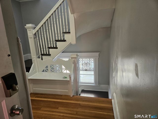 592 Laurel Avenue 2nd Floor, Bridgeport, CT 06605