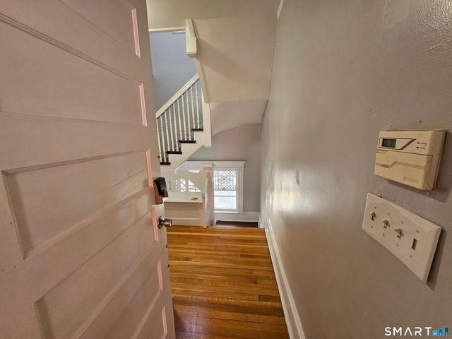 592 Laurel Avenue 2nd Floor, Bridgeport, CT 06605