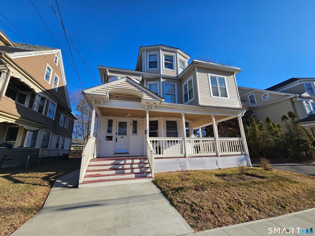 592 Laurel Avenue 2nd Floor, Bridgeport, CT 06605
