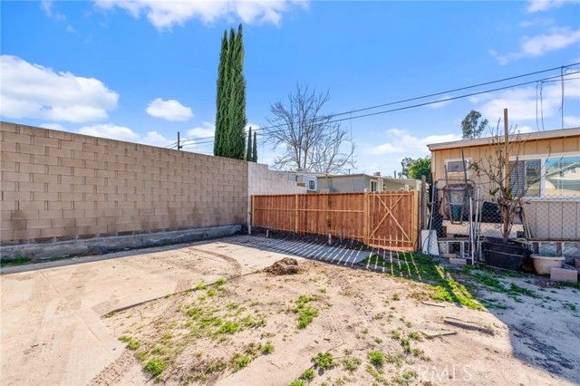 26135 Baseline 18, Highland, CA 92346