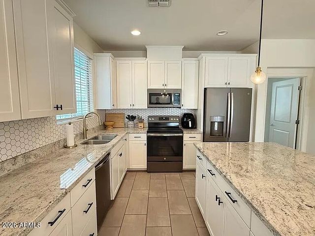 2658 S Harmony Avenue, Gilbert, AZ 85295
