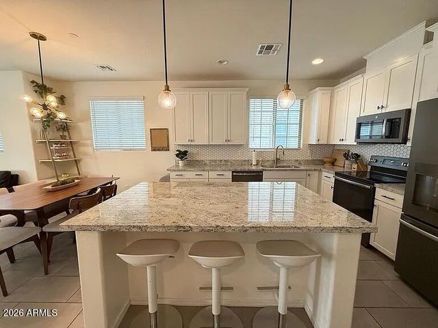 2658 S Harmony Avenue, Gilbert, AZ 85295