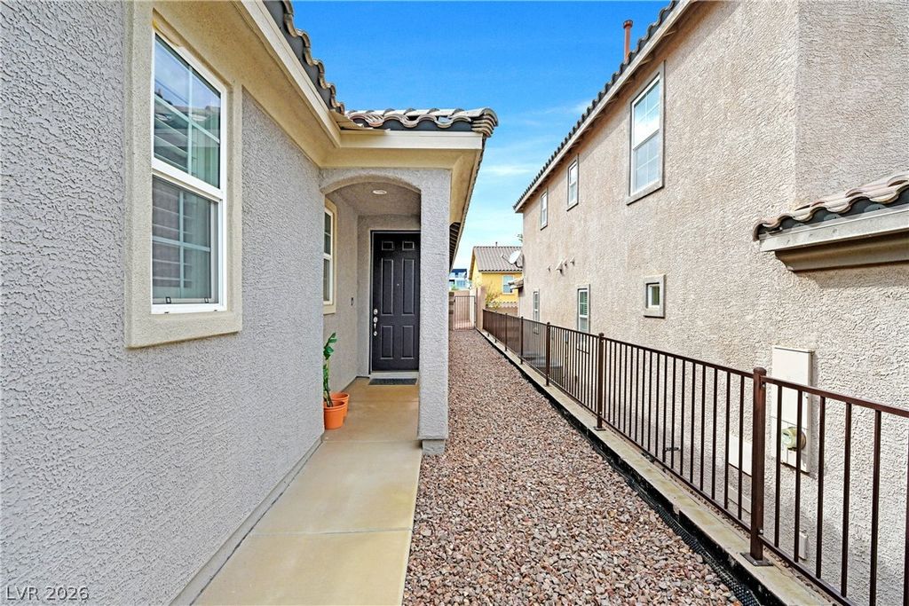 181 Tuscan Shadow Street, Henderson, NV 89012 — photo 2