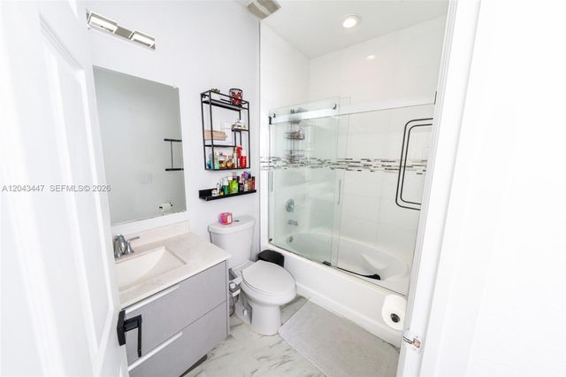 11101 NW 83rd Street 201, Doral, FL 33178