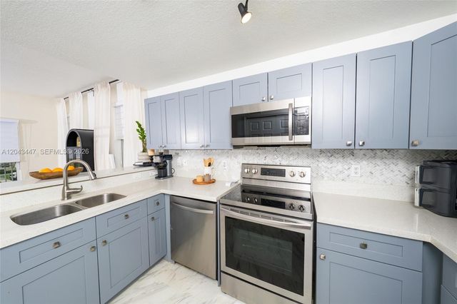 11101 NW 83rd Street 201, Doral, FL 33178