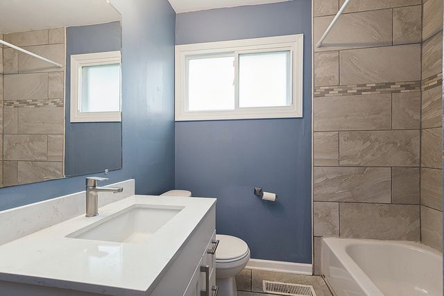 201 KATHLYN Place, Joliet, IL 60436