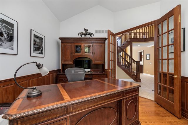 7040 Royal Villa Court, Canton, MI 48187