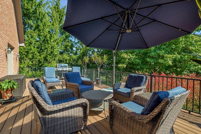 7040 Royal Villa Court, Canton, MI 48187