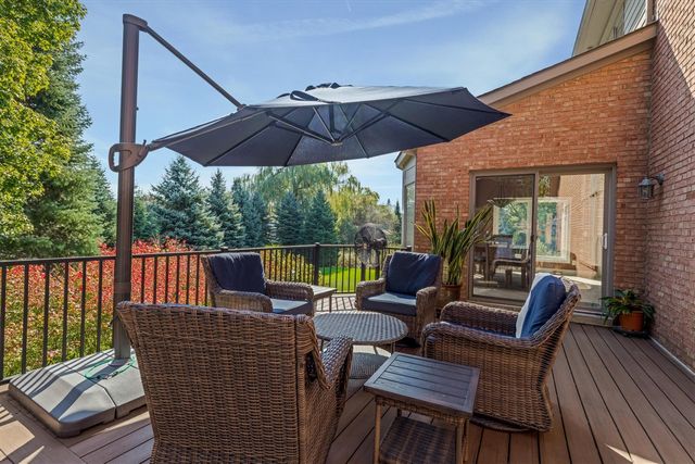 7040 Royal Villa Court, Canton, MI 48187