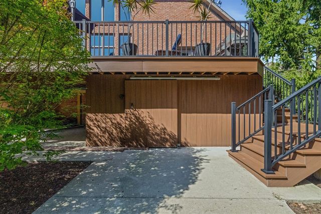 7040 Royal Villa Court, Canton, MI 48187