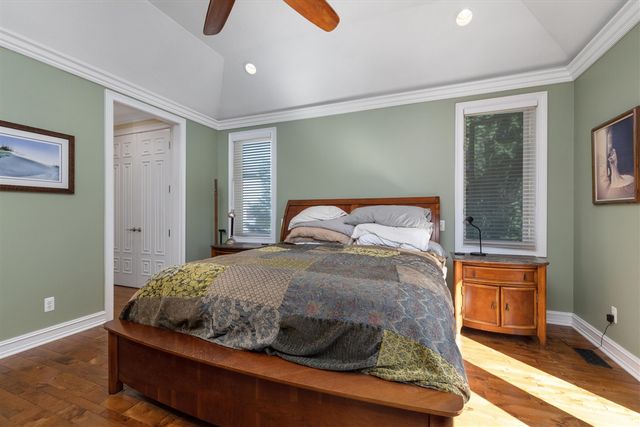 7040 Royal Villa Court, Canton, MI 48187