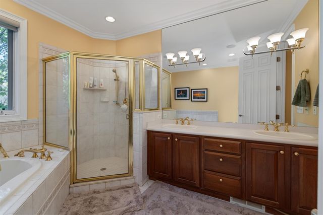 7040 Royal Villa Court, Canton, MI 48187