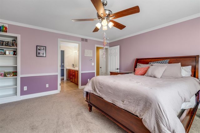 7040 Royal Villa Court, Canton, MI 48187