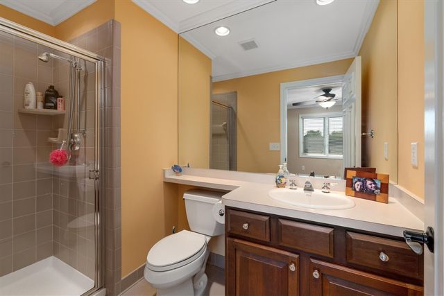 7040 Royal Villa Court, Canton, MI 48187