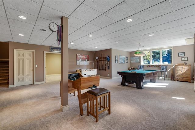 7040 Royal Villa Court, Canton, MI 48187