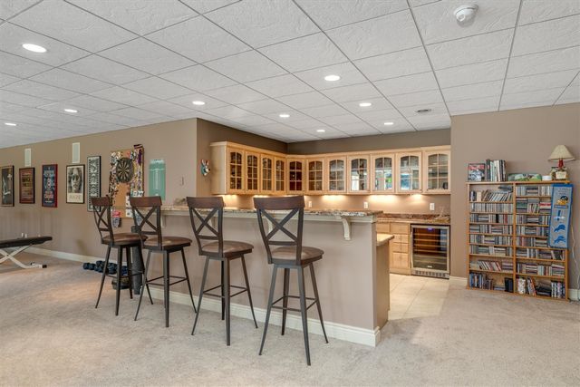 7040 Royal Villa Court, Canton, MI 48187