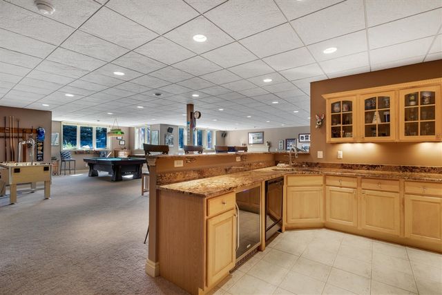 7040 Royal Villa Court, Canton, MI 48187