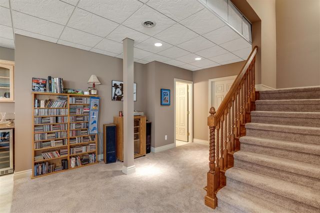 7040 Royal Villa Court, Canton, MI 48187