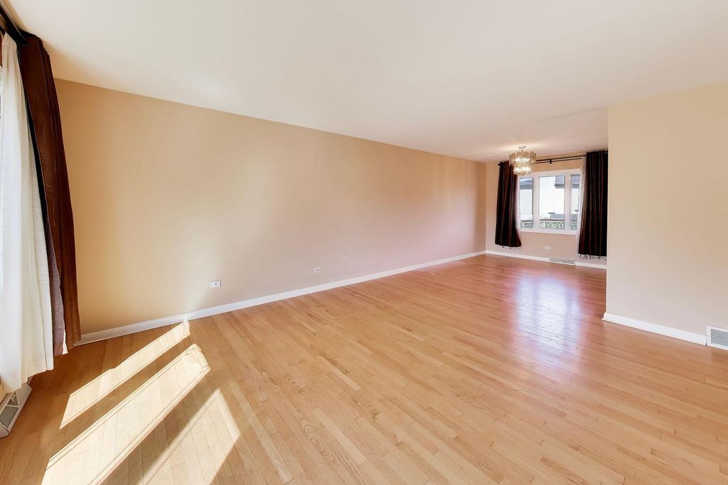 9241 N Callero Drive, Niles, IL 60714 — photo 3