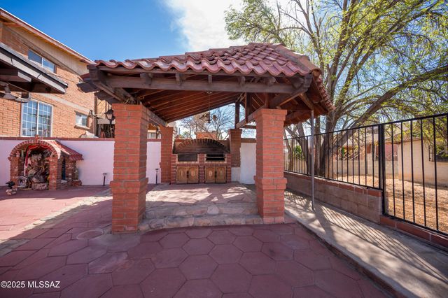 336 E Calle Soto, Nogales, AZ 85621