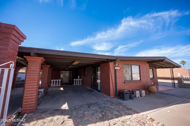 336 E Calle Soto, Nogales, AZ 85621