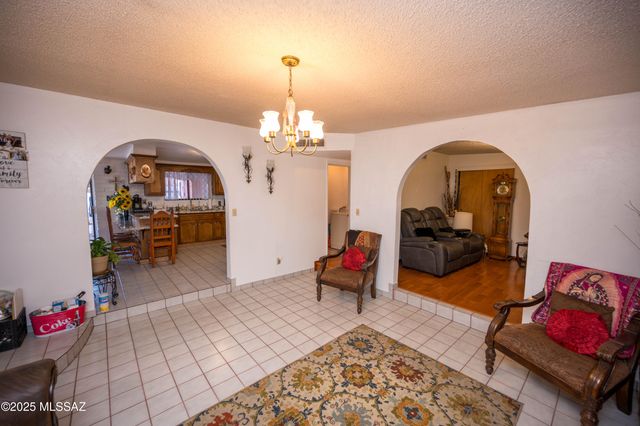 336 E Calle Soto, Nogales, AZ 85621